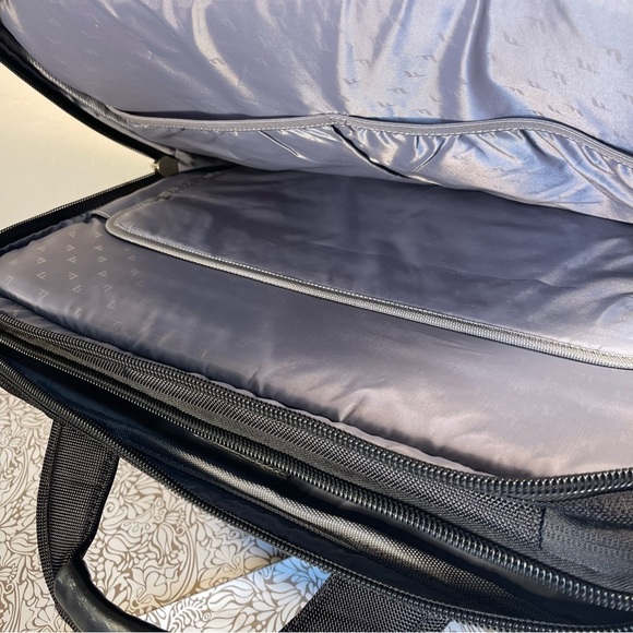 Brenthaven Black Padded Laptop Computer Messenger Crossbody Travel Bag - Picture 7 of 12